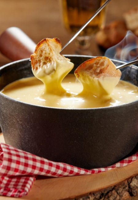 i141345-fondue-savoyarde-aux-cepes